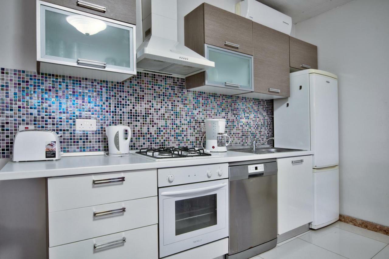 Spinola Court - Stunning Seaview Apartment & Penthouse On Spinola Bay By Shortletsmalta San Giuliano Esterno foto