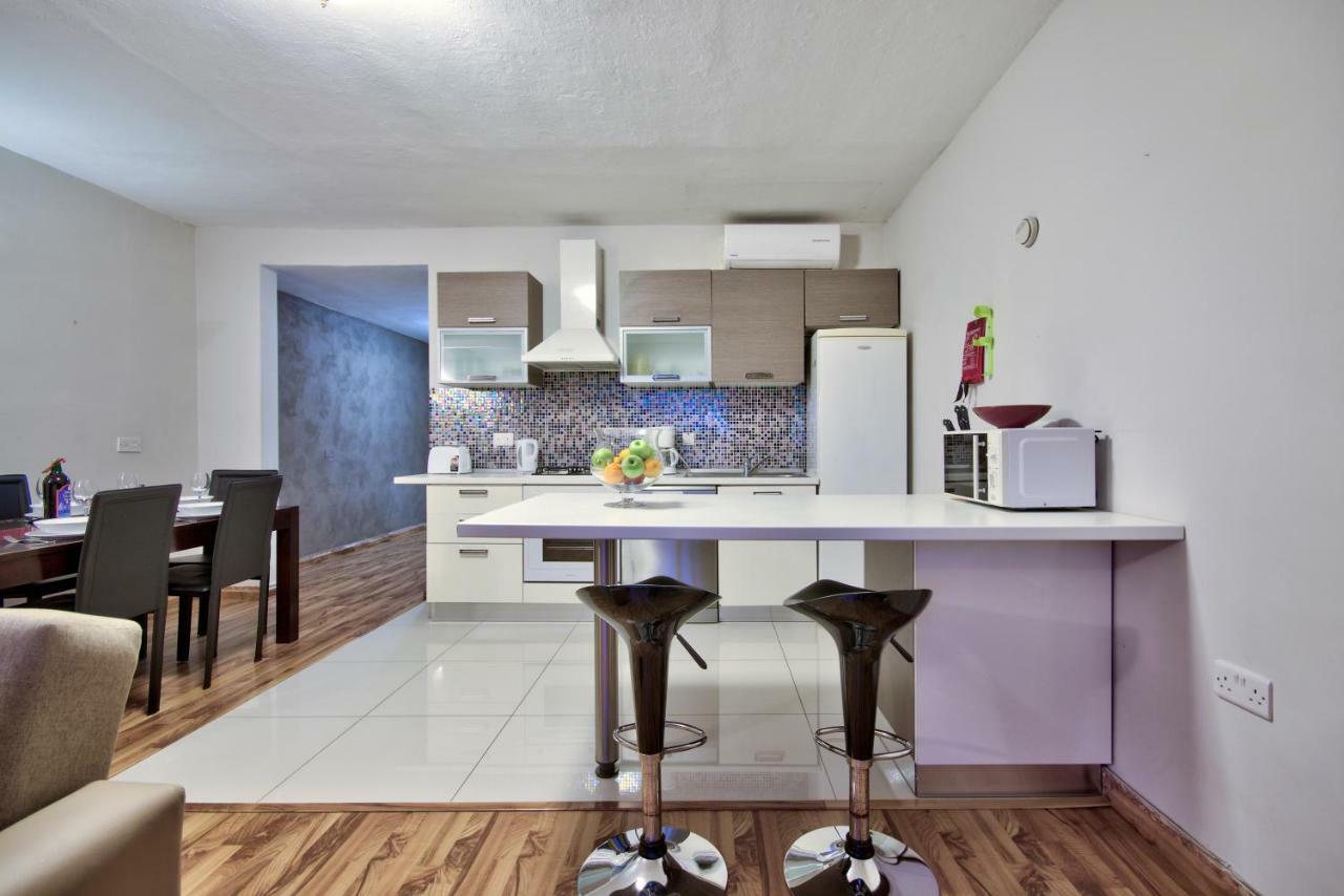Spinola Court - Stunning Seaview Apartment & Penthouse On Spinola Bay By Shortletsmalta San Giuliano Esterno foto